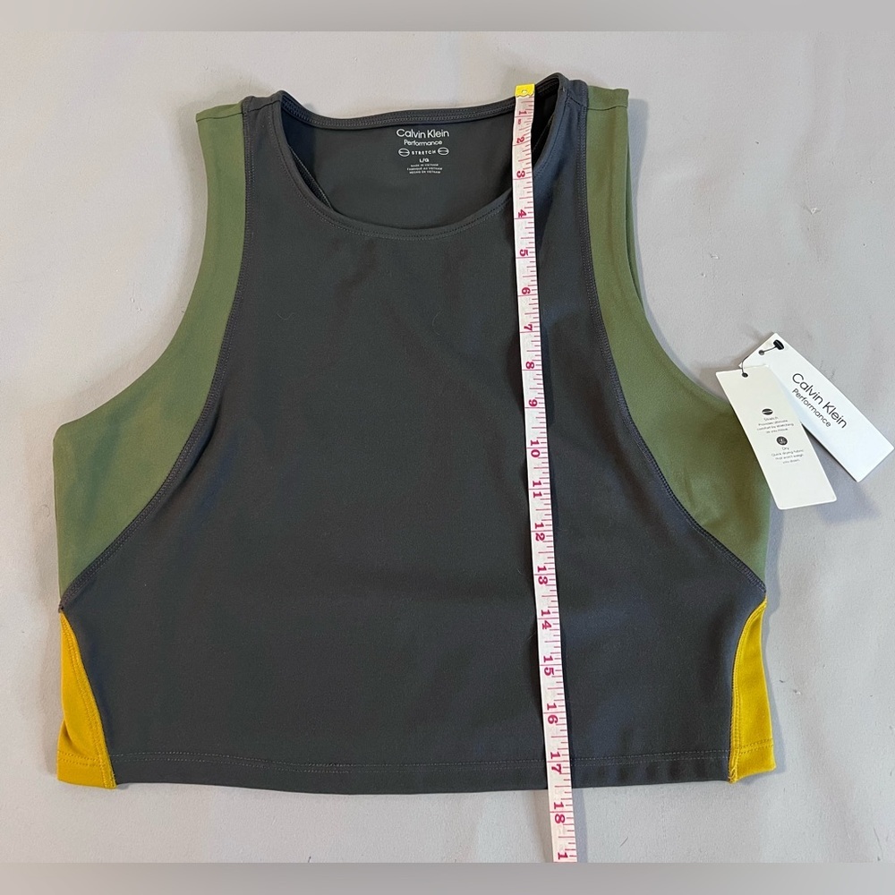 Calvin‎ Klein Performance Embrace Colorblock Cropped Tank Top - Picture 5 of 11